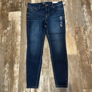 Maurice’s Ever flex mid rise - super skinny